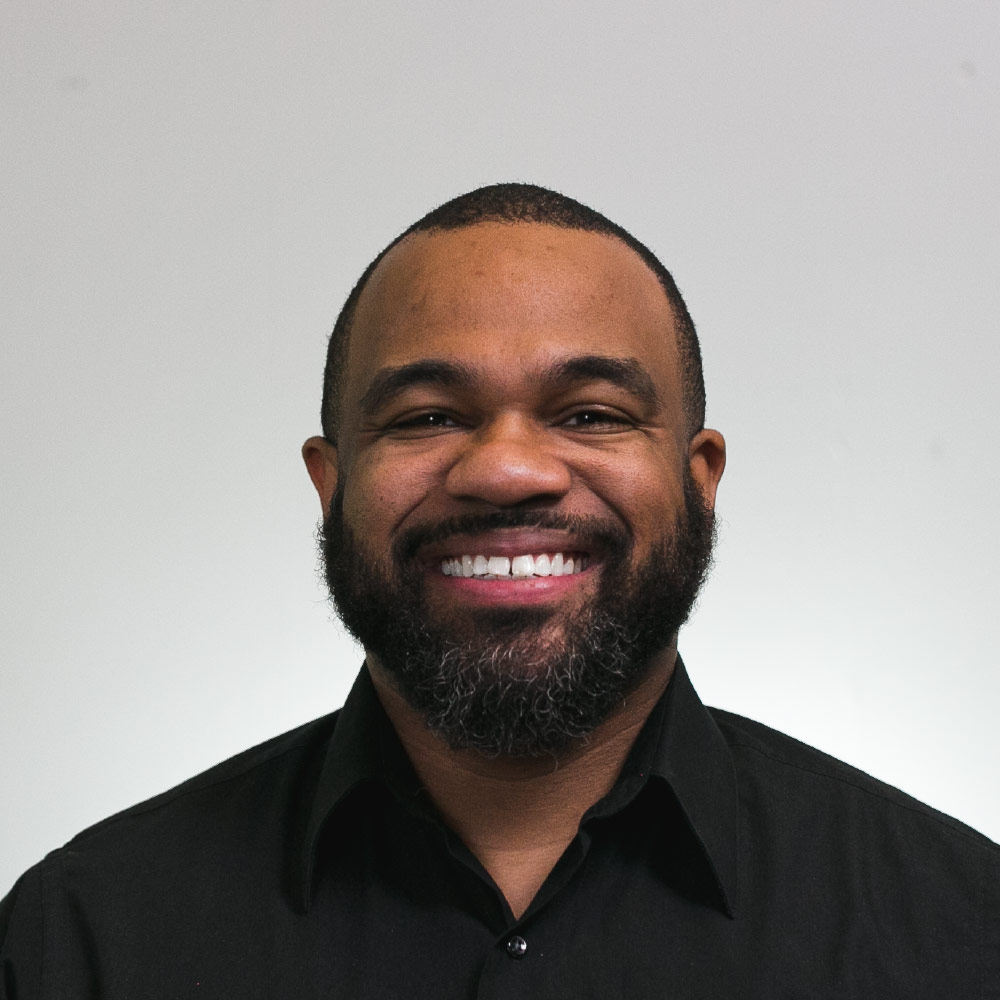 <span style="letter-spacing: 0.04em;">Miguel Warren Jr.</span>